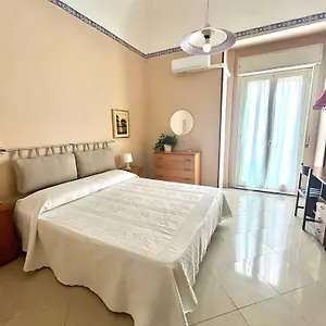 https://le-voci-del-mercato.sicilyhotelsitaly.net